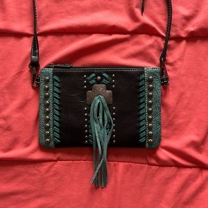 (NEW) NWOT Turquoise Black Western Fringe Shoulder bag, Clutch, Wallet Versatile